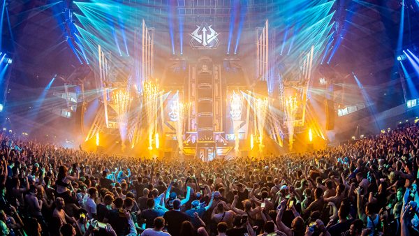 20.000 feierten bei SYNDICATE