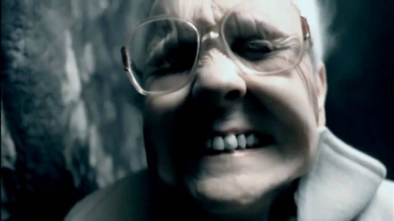 Come to Daddy. 20 Jahre später immer noch Albtraumstoff.